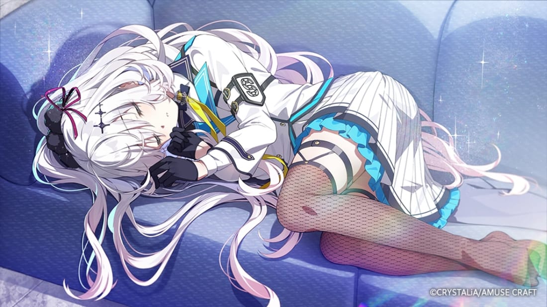 ソファで寝ている夜乃桜